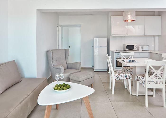 So Apartments Ayía Nápa Extérieur photo